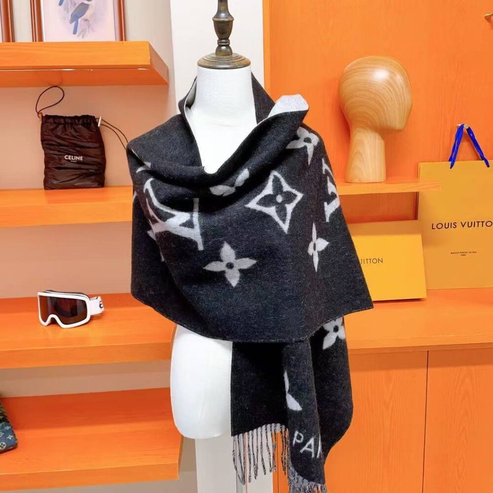 LOUIS VUITTON Cold Reykjavik  Scarf